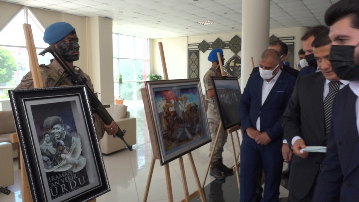 Erciş'te '15 Temmuz' fotoğraf sergisi