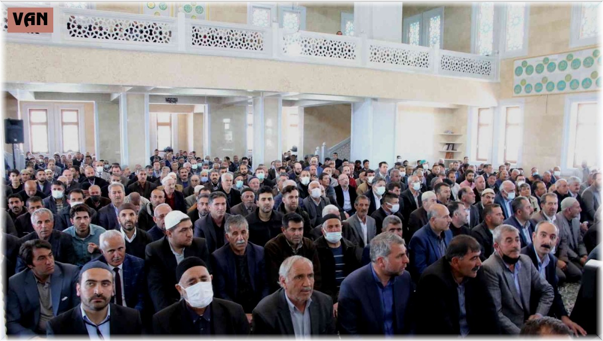 Erciş'te Arvasi Hz. Hamza Camii'nin açılışı büyük katılım ve dualarla yapıldı