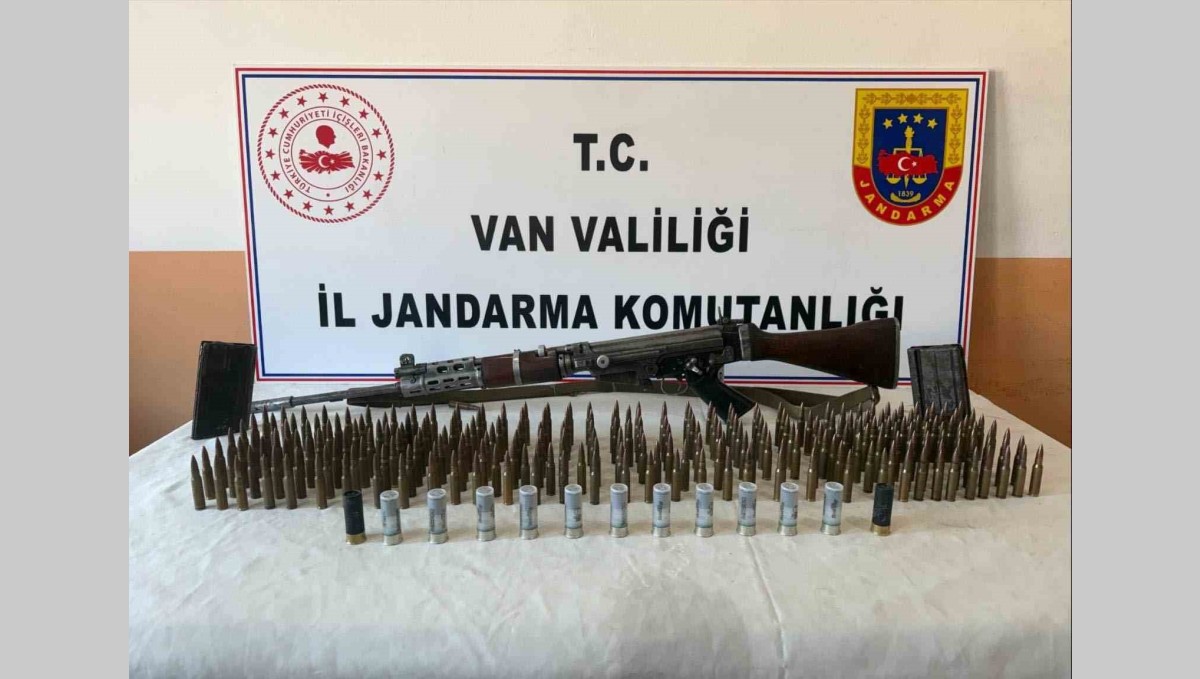 Erciş'te Belçika yapımı uzun namlulu silah ele geçirildi