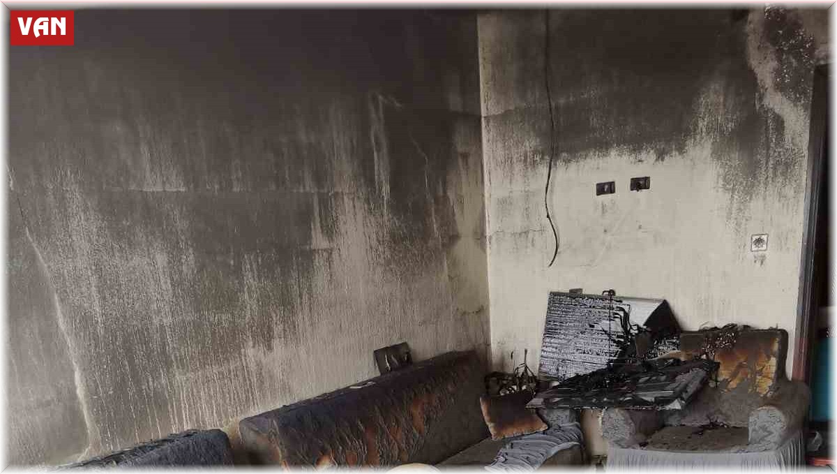 Erciş'te ev yangını