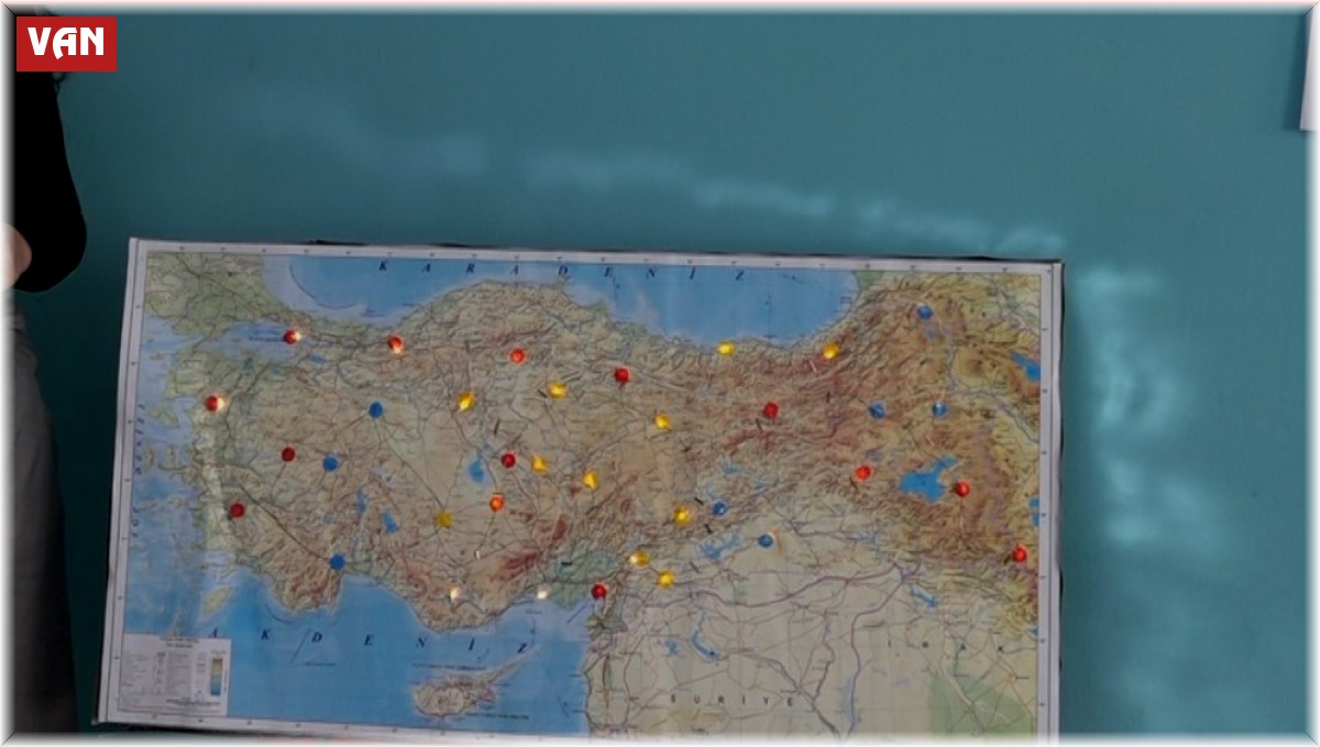 Erciş'te fen bilgisi öğretmeni materyal tasarım yarışmasında dereceye girdi
