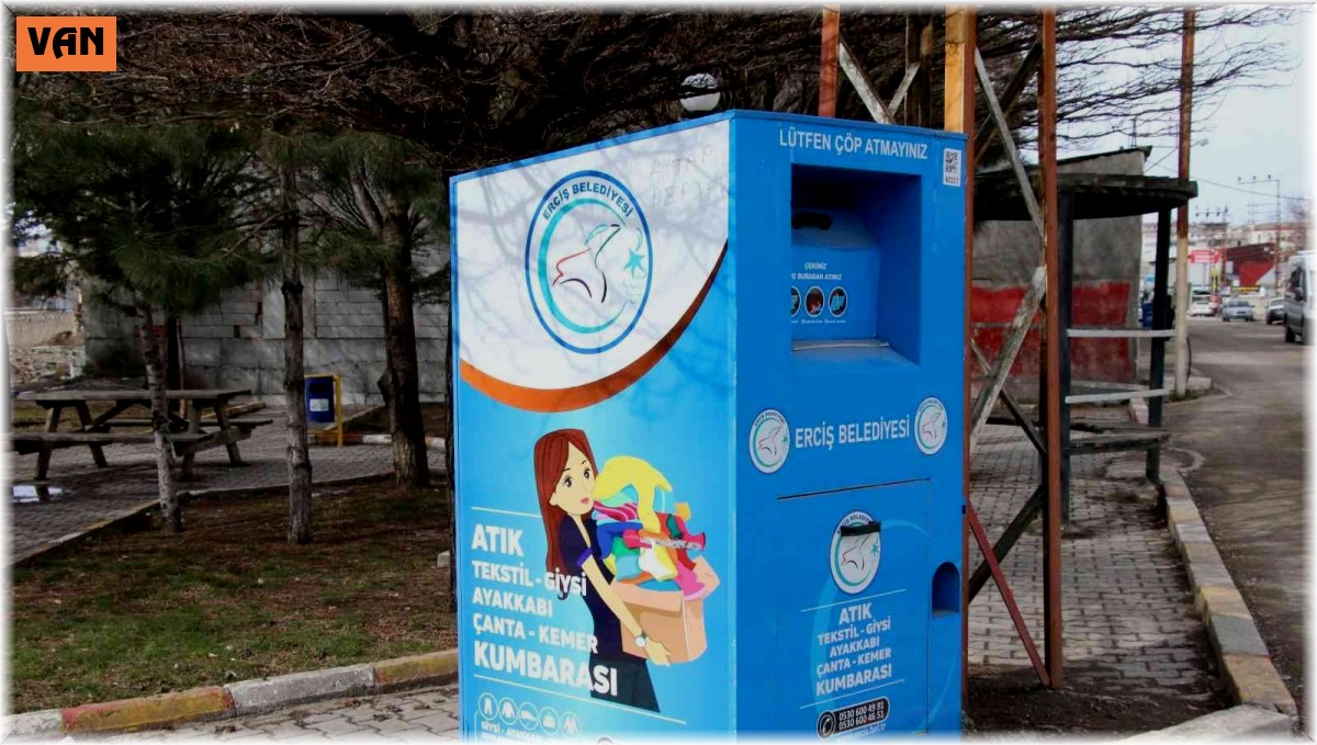 Erciş'te 'giysi kumbarası' uygulaması
