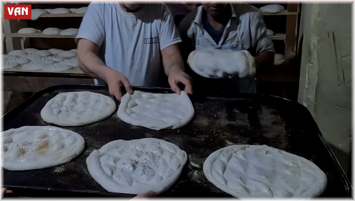Erciş'te indirimli ekmek satan fırıncı tepki alıyor