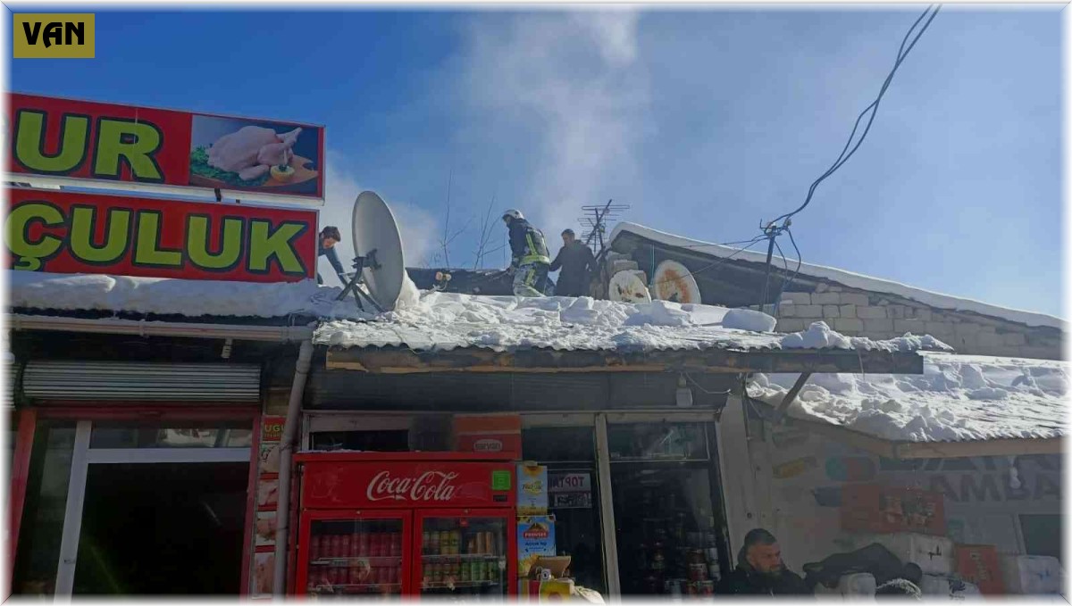 Erciş'te iş yeri yangını