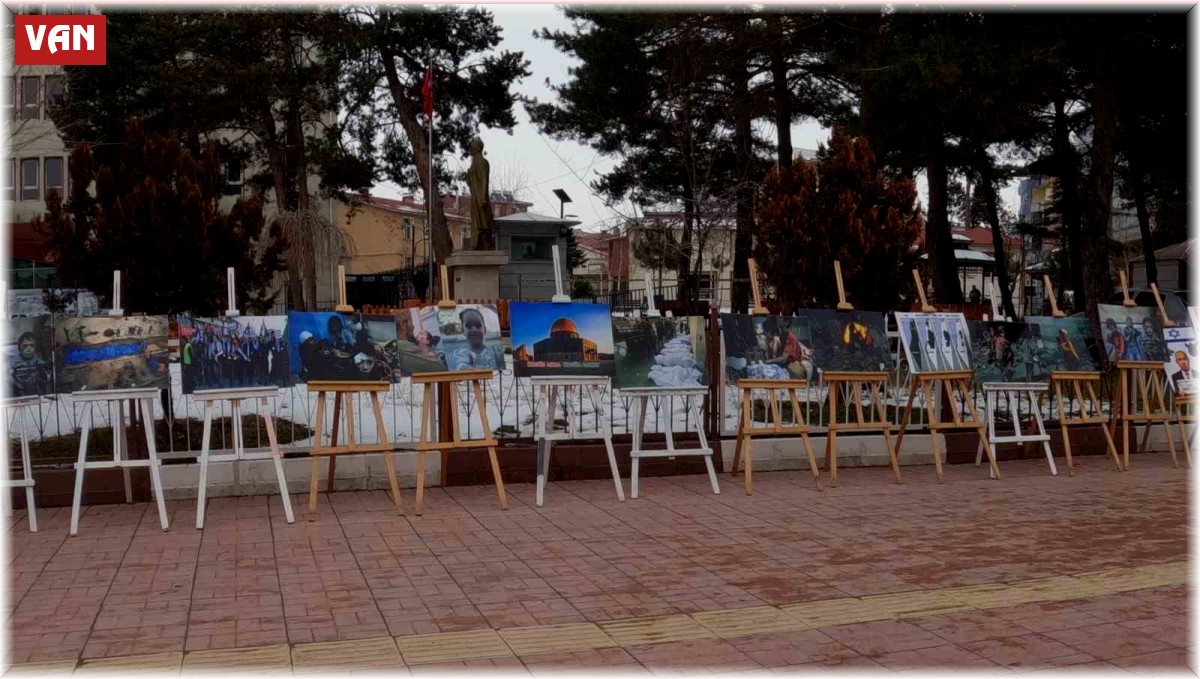 Erciş'te İsrail'in zulmünü anlatan fotoğraf sergisi açıldı