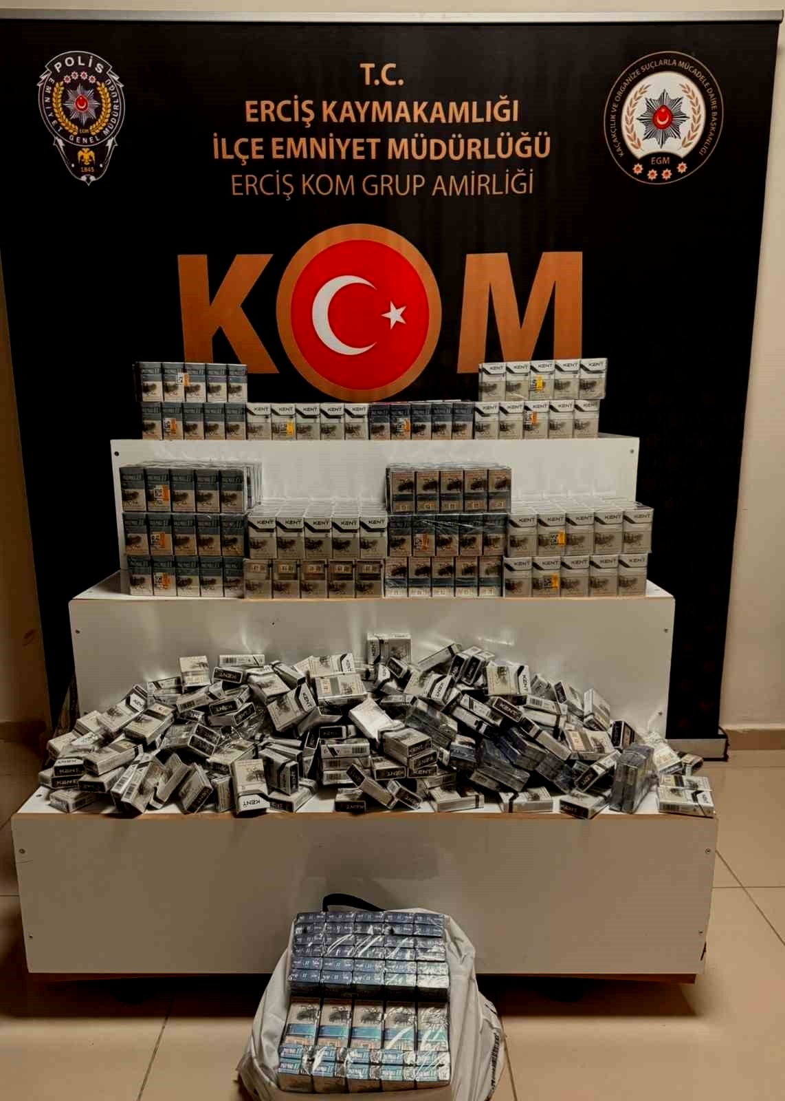 Erciş'te kaçakçılık operasyonu