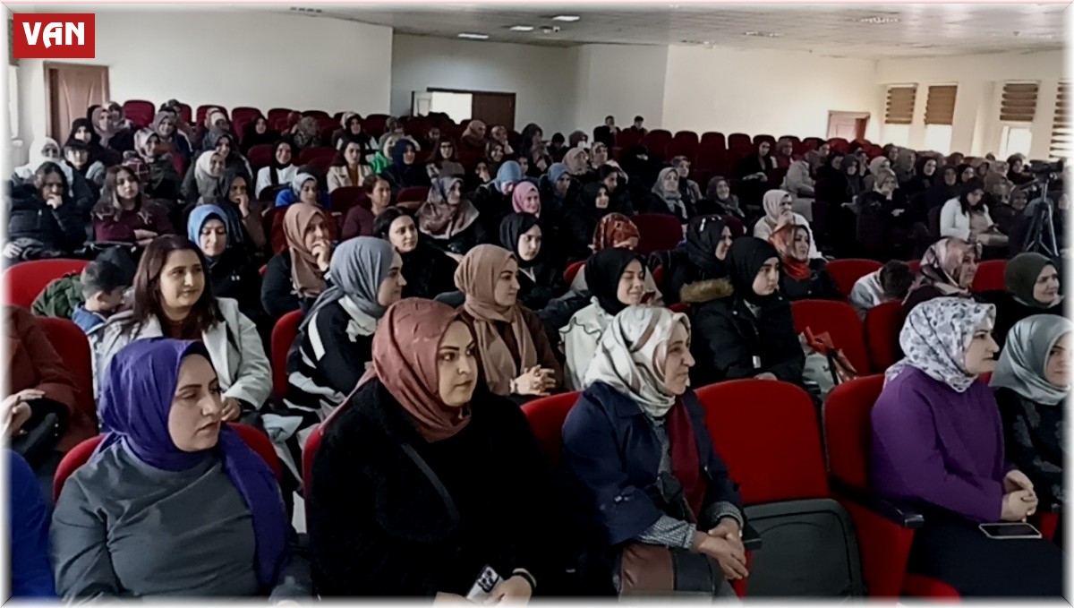 Erciş'te "Kadının Gücü Van'ın Gücü" programı düzenlendi