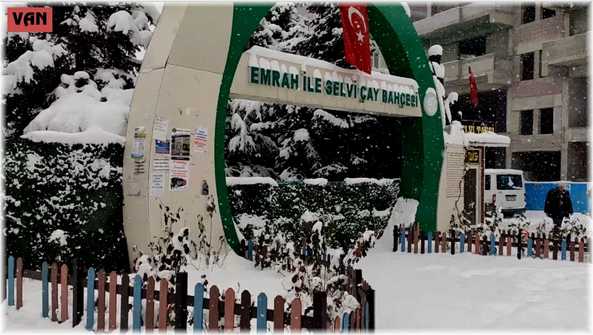 Erciş'te kar tatili