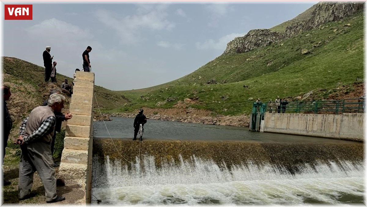 Erciş'te kaybolan genci arama çalışmaları devam ediyor