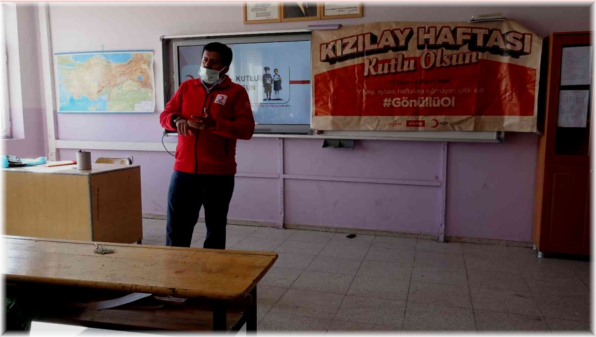 Erciş'te Kızılay Haftası etkinliği