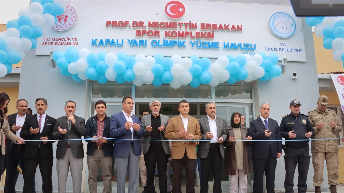 Erciş'te 'Necmettin Erbakan Erciş Spor Vadisi'nin açılışı yapıldı