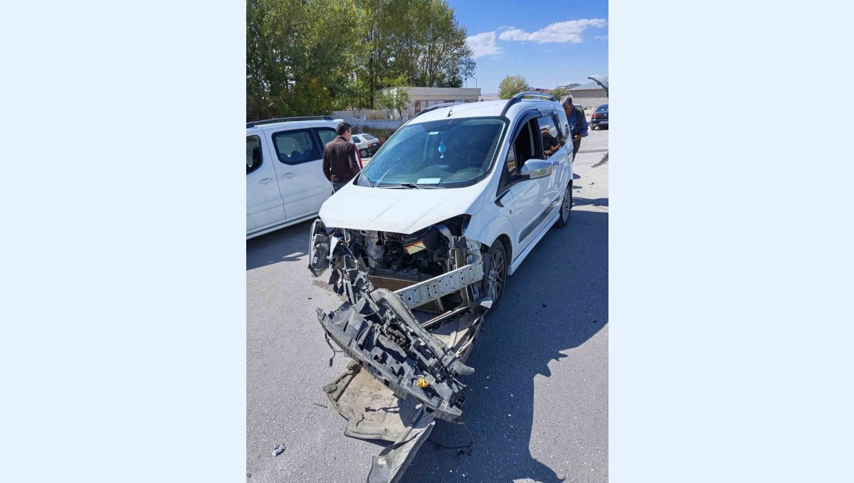 Erciş'te trafik kazası, 1 yaralı
