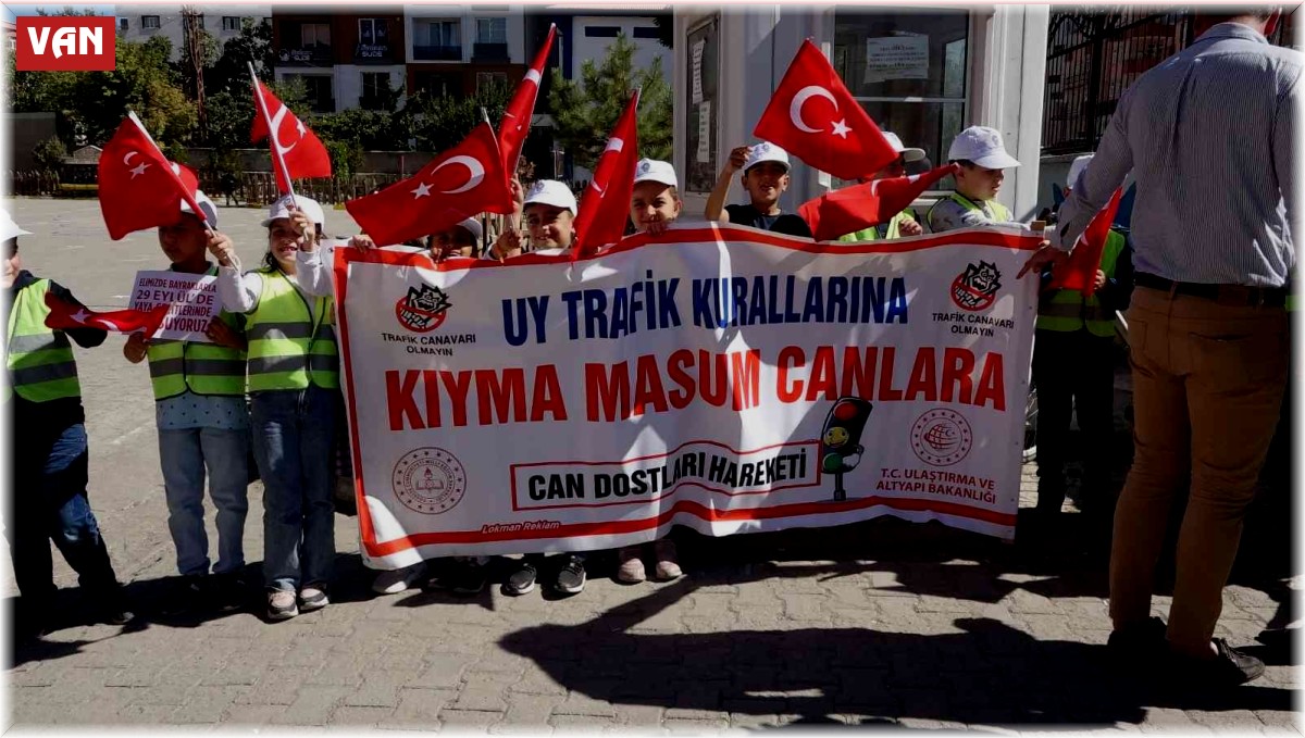 Erciş'te 'Yayalara öncelik, hayata saygı duruşu' etkinliği düzenlendi