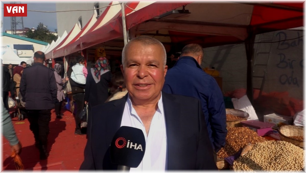 Erciş'te yöresel ürünler sergilendi