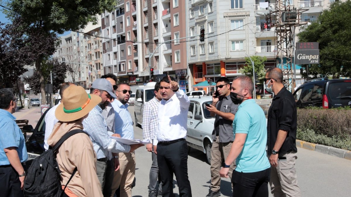 Erek Dağı Caddesi'nde yenileme çalışmaları başladı