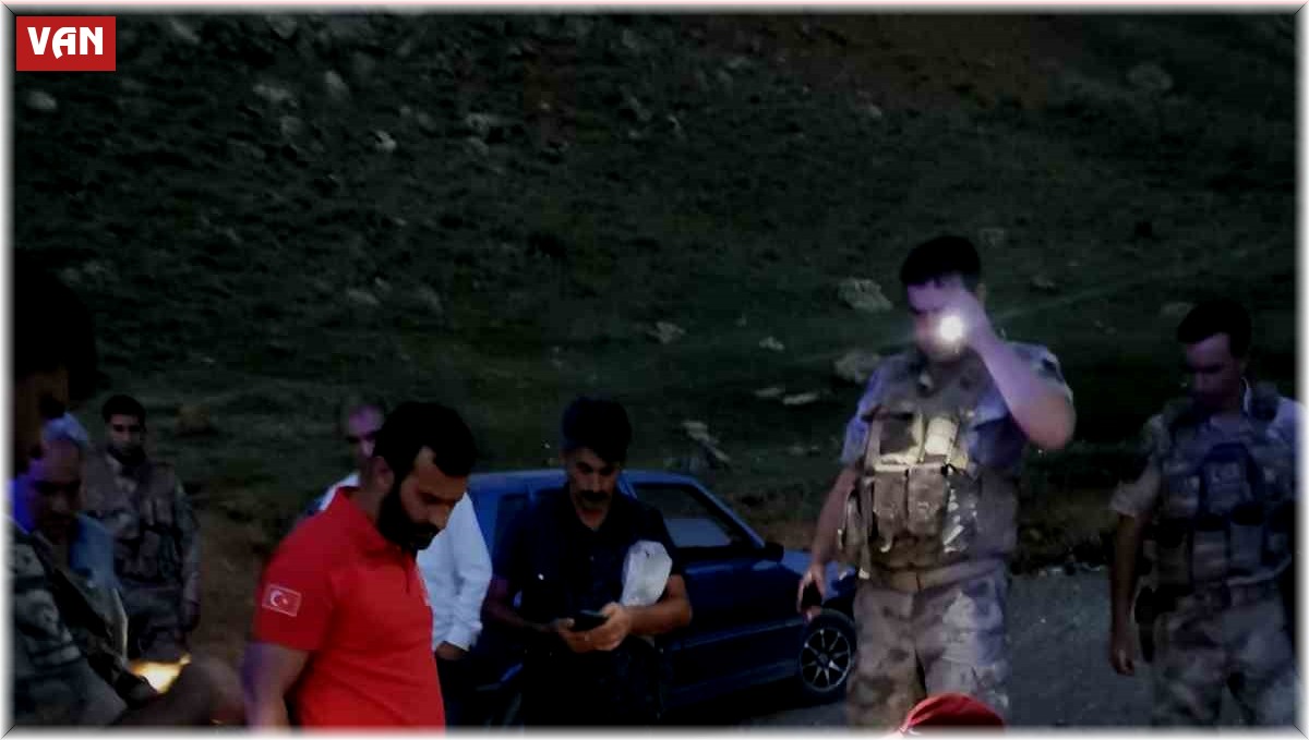 Erek Dağı'nda kayalıklardan düşerek yaralanan kişi kurtarıldı