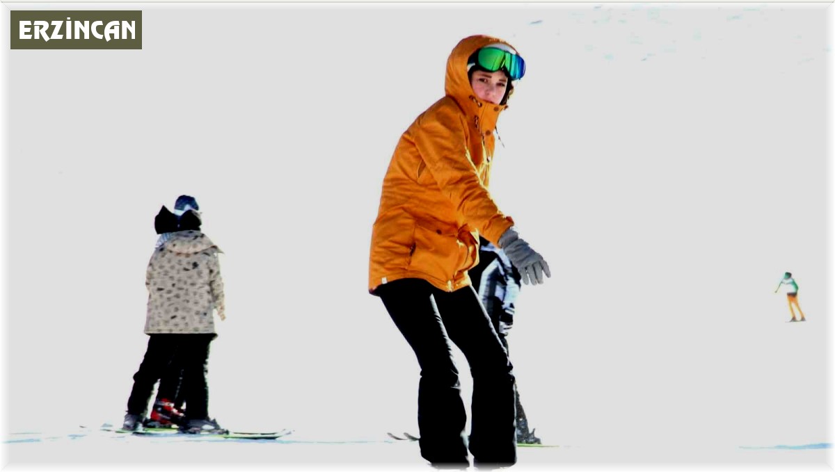 Ergan Dağı Kayak Merkezi'nde kayak sezonu sürüyor