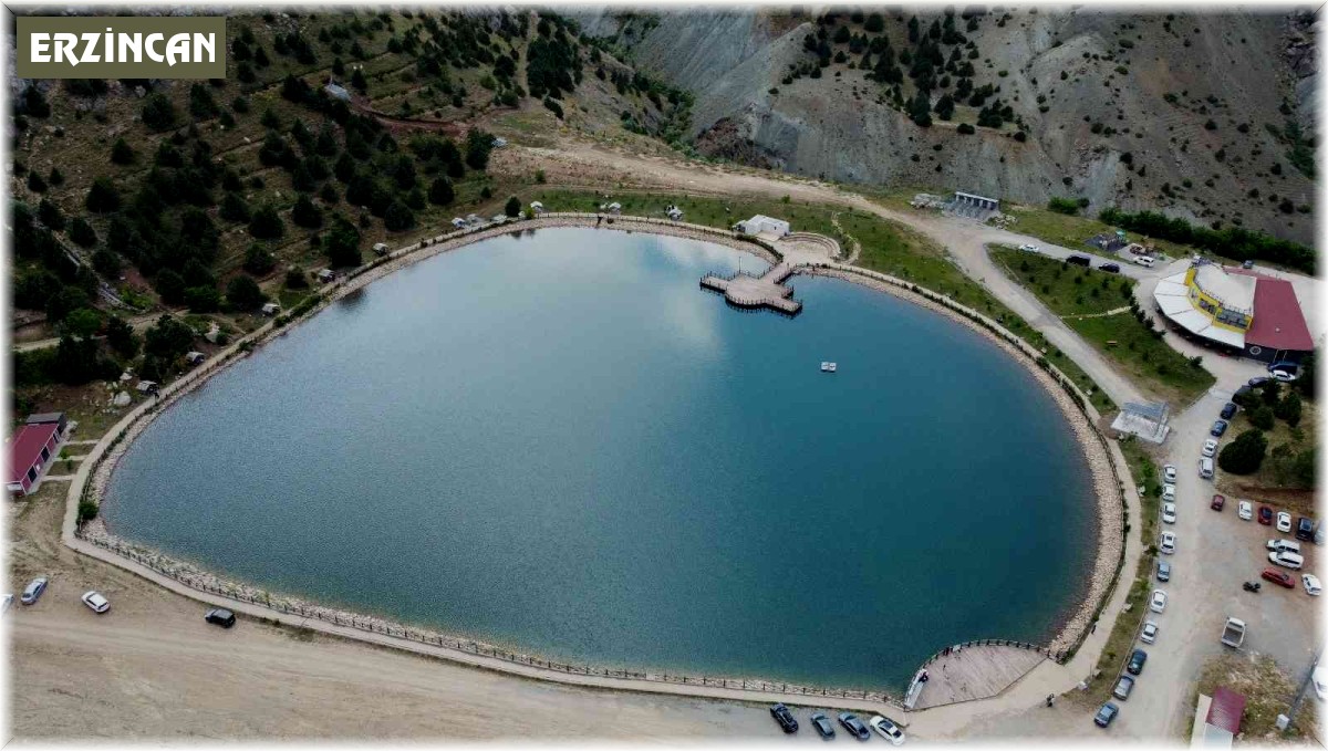 Ergan Dağı muhteşem göl manzarasıyla misafirlerini ağırlıyor