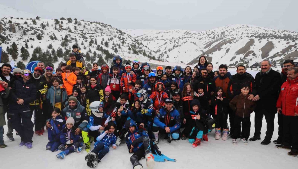 Ergan Dağı'nda Minikler Festivali ödül töreni düzenlendi