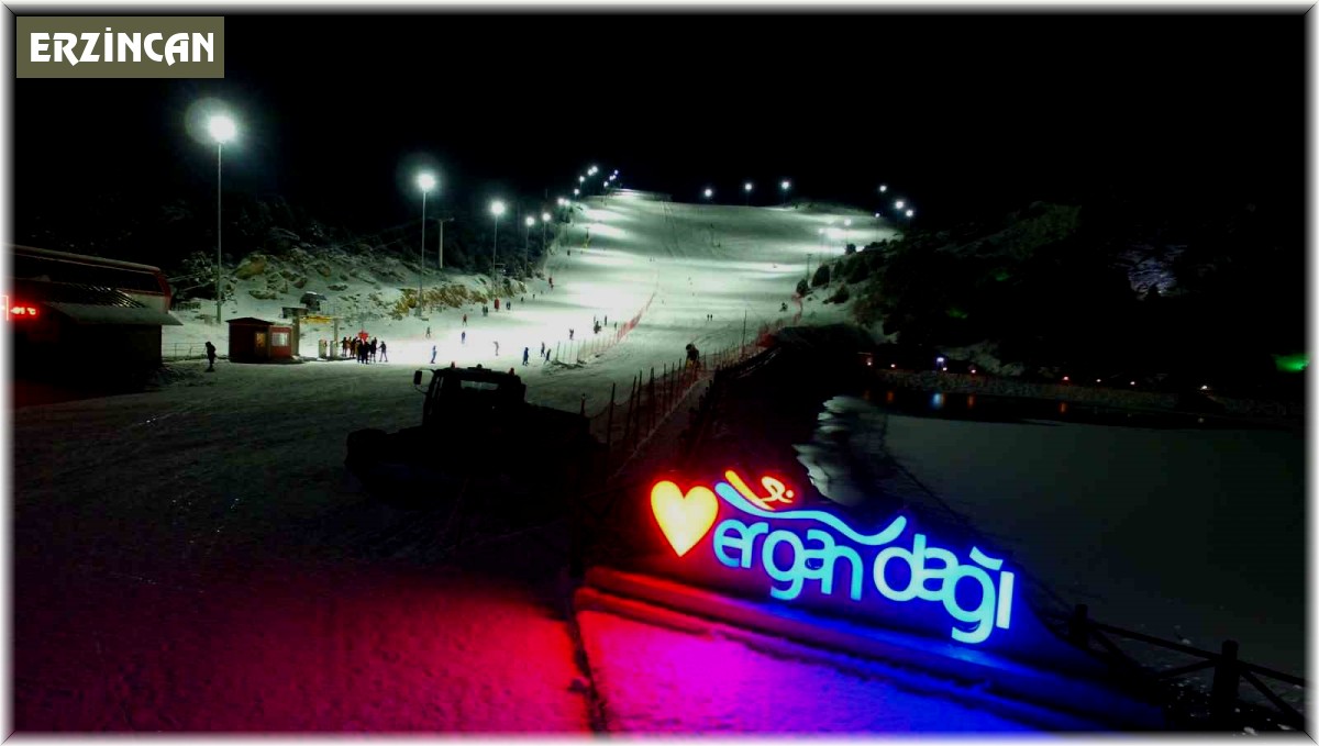 Ergan Kayak Merkezi'nde gece kayak keyfi