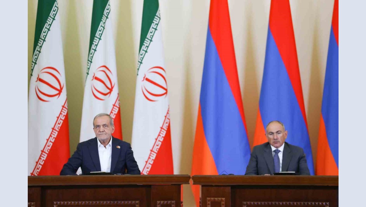 Ermenistan Başbakanı Paşinyan ile İran Cumhurbaşkanı Pezeşkiyan bir araya geldi