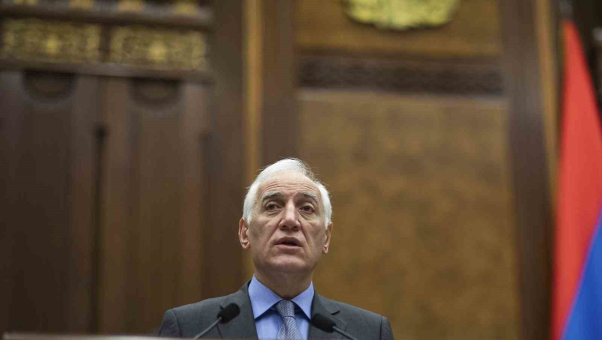 Ermenistan Cumhurbaşkanı'ndan Türkiye ve Azerbaycan'a kalıcı barış mesajı