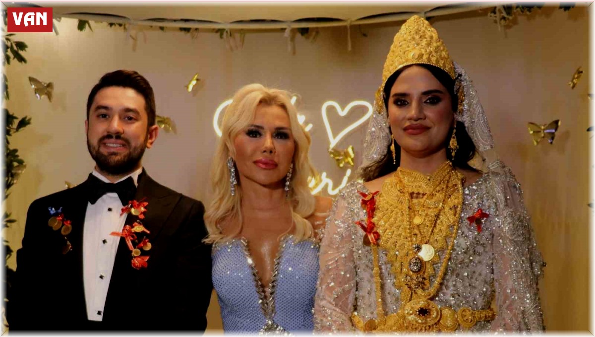 Ertuş aşiretinin düğününde Ceylan sahne aldı