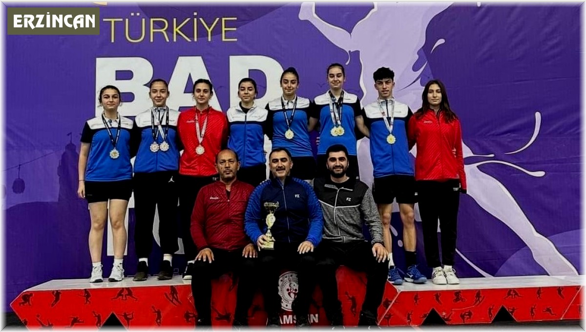 Erzincan Anadolu Lisesi Genç Kız Takımı Türkiye Şampiyonu oldu