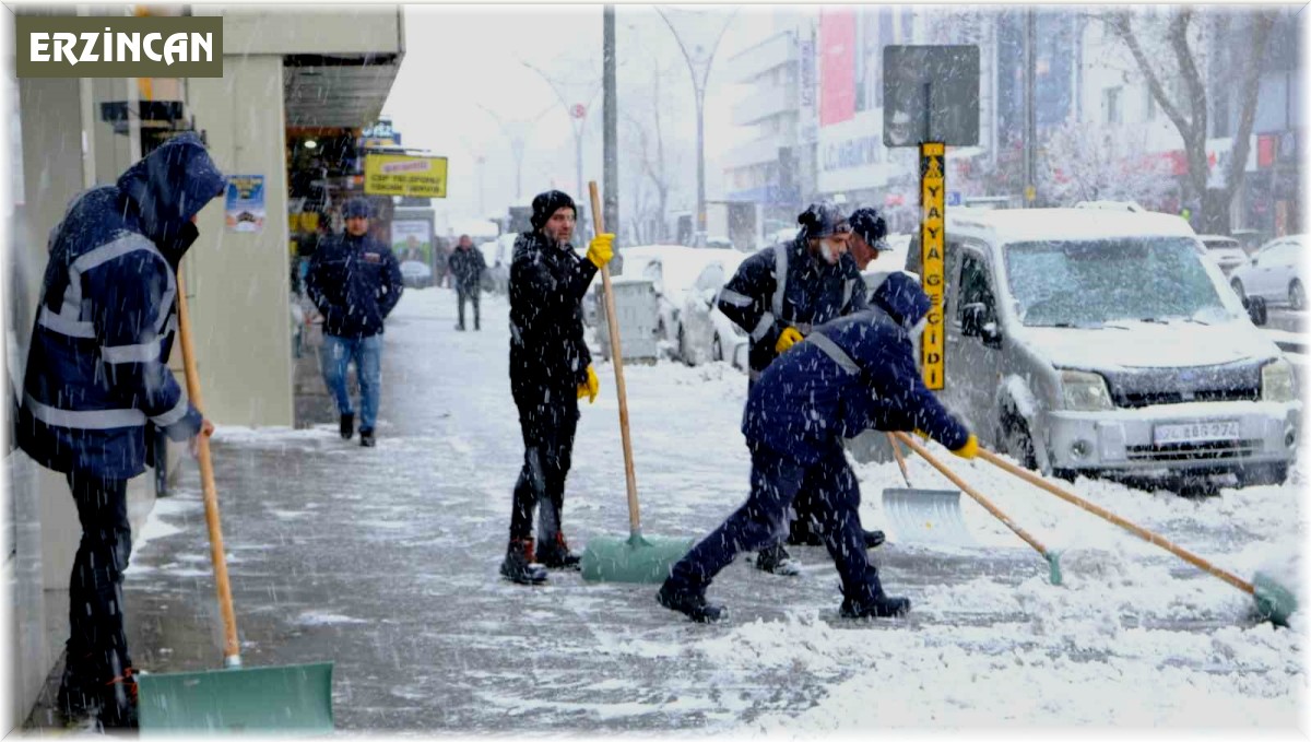 Erzincan beyaza büründü