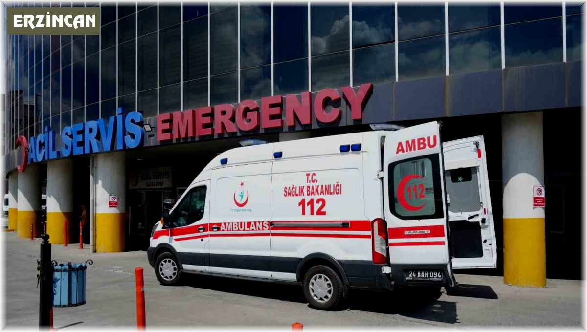 Erzincan'da 2 ayrı trafik kazasında 7 kişi yaralandı