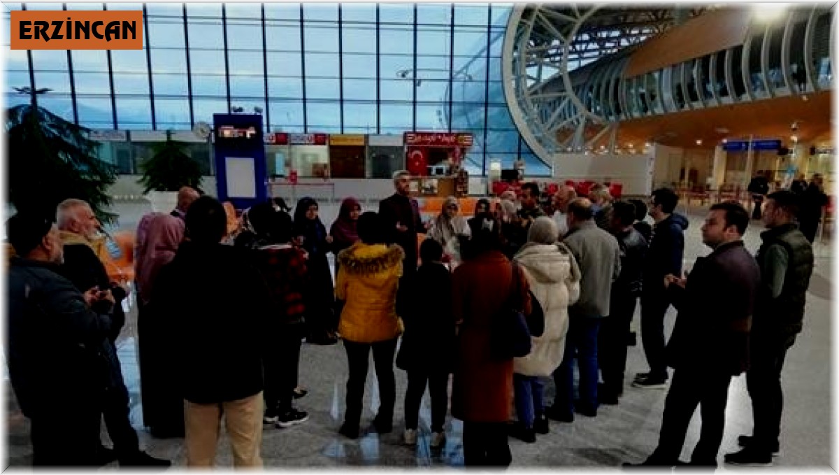 Erzincan'da 2 yıl aradan sonra umreciler kutsal topraklara uğurlandı