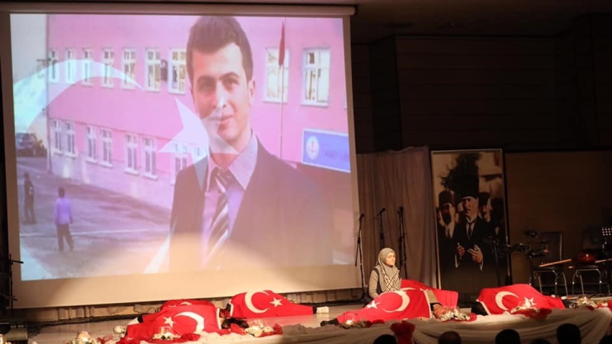 Erzincan'da 24 Kasım Öğretmenler Günü kutlandı