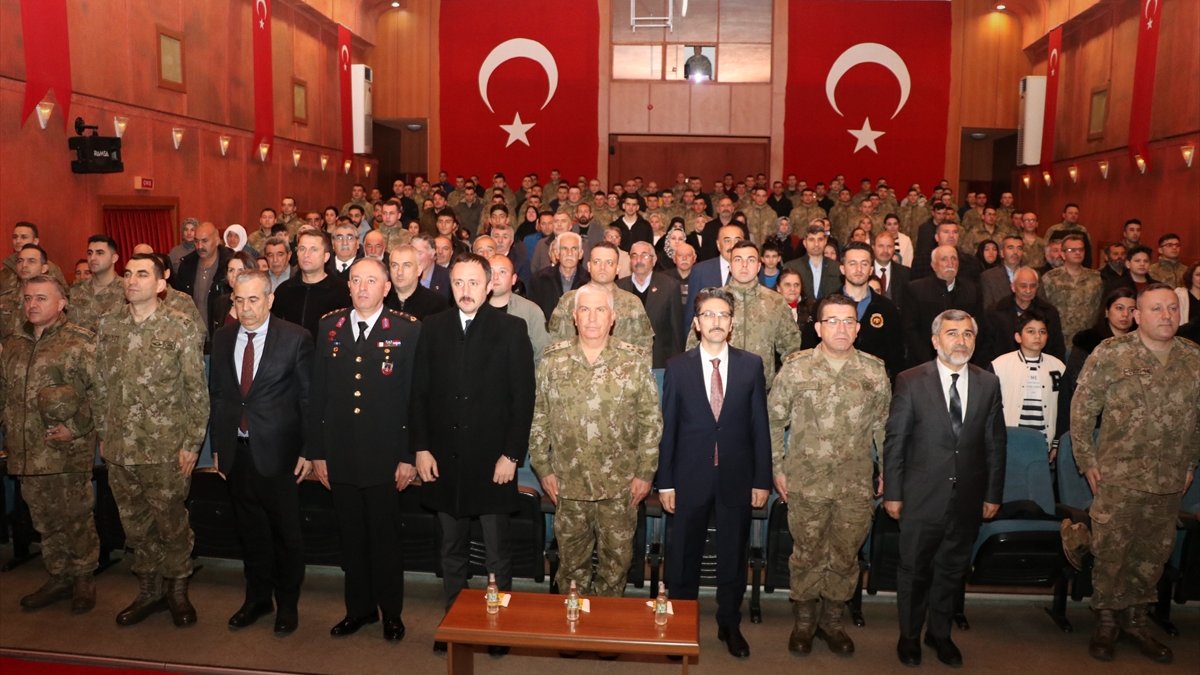 Erzincan'da 3. Ordu Komutanlığı, şehitleri anma programı düzenledi