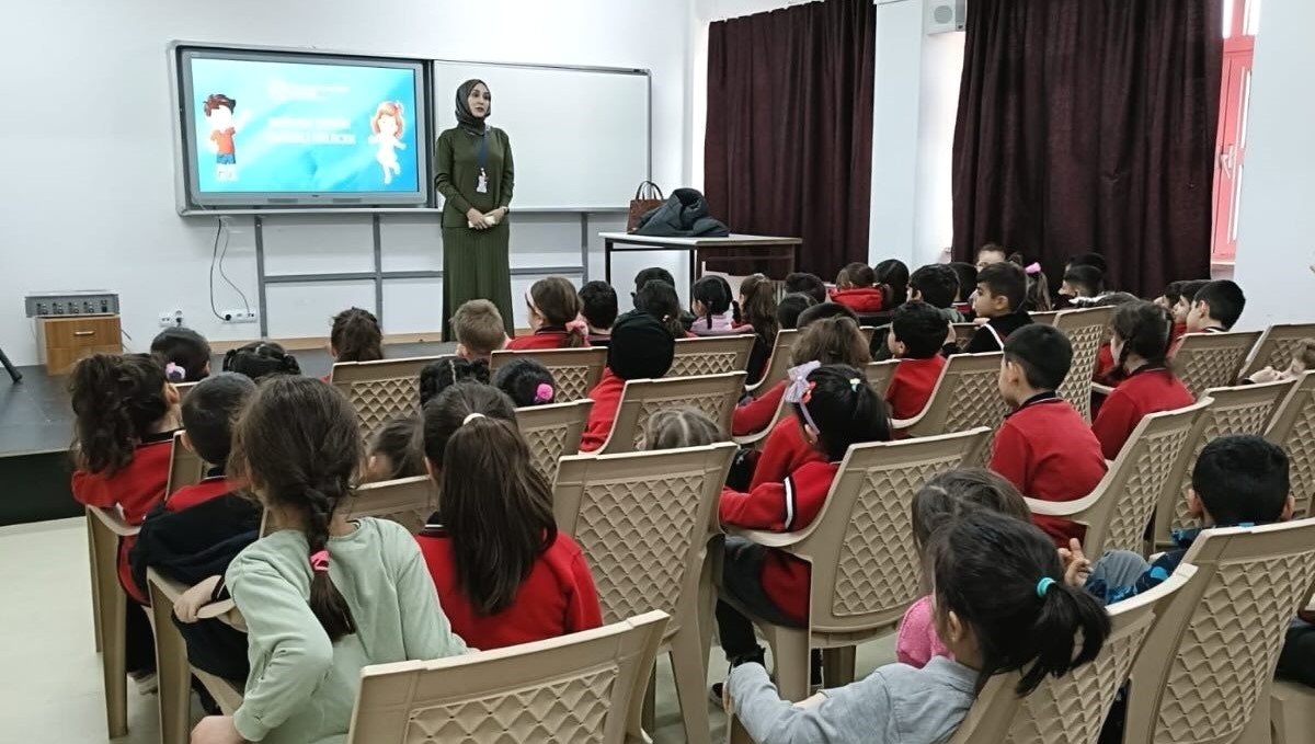 Erzincan'da 321 öğrenciye sağlık okuryazarlığı eğitimi verildi
