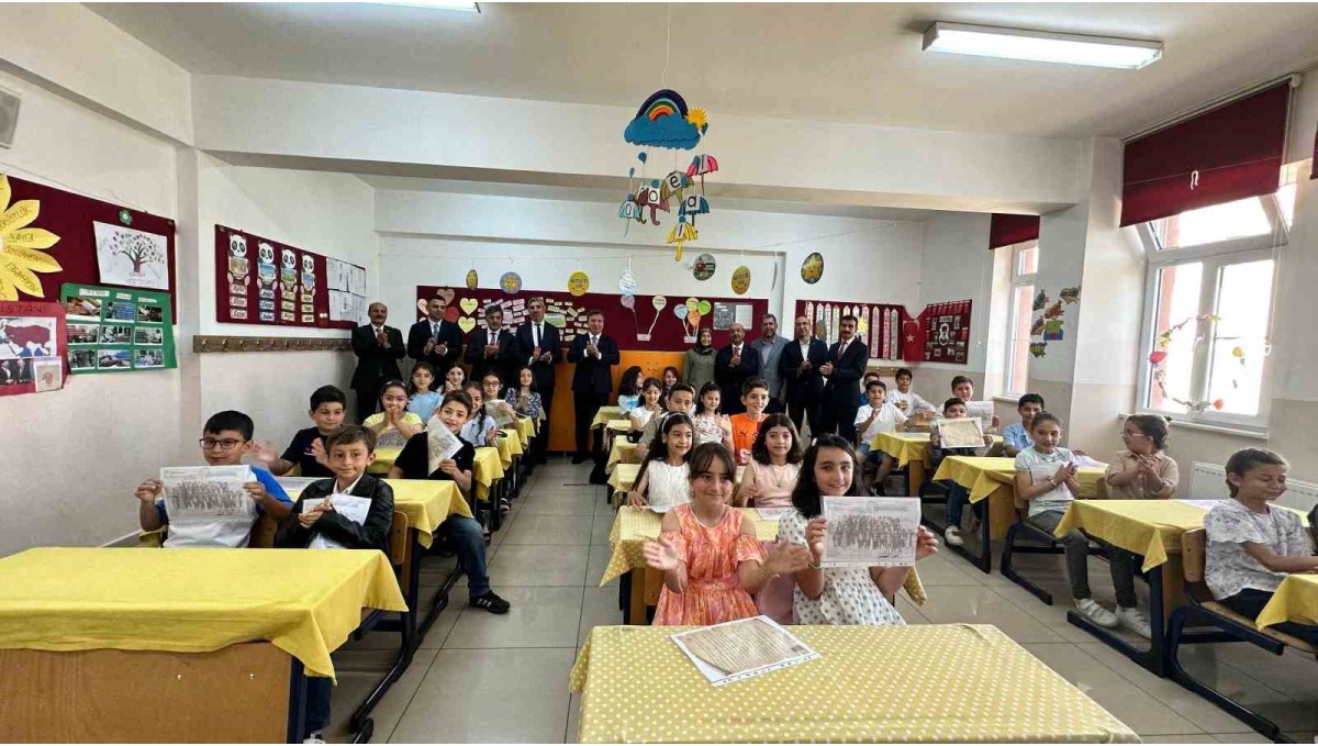 Erzincan'da 42 bin öğrenci karne heyecanı yaşadı