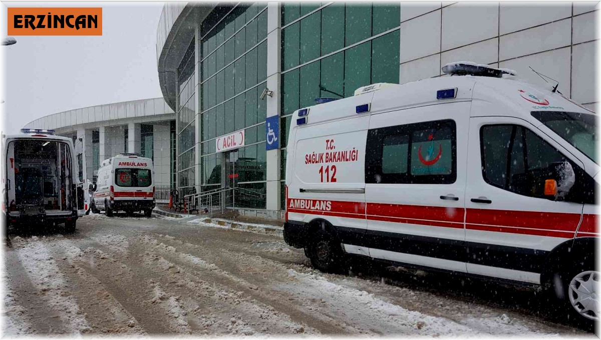 Erzincan'da 5 kişilik aile sobadan sızan karbonmonoksit gazından zehirlendi