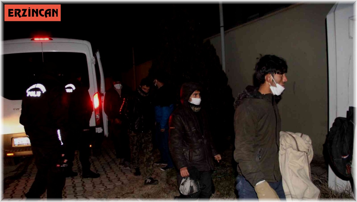 Erzincan'da 56 kaçak göçmen yakalandı