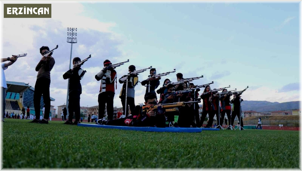 Erzincan'da Amatör Spor Haftası, renkli görüntülere sahne oldu