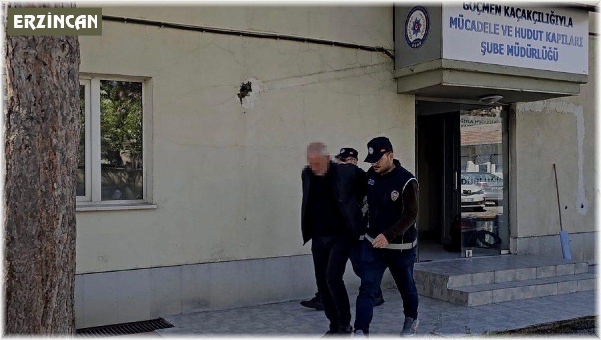 Erzincan'da araç içerisinde 8 kaçak göçmen yakalandı, şoför tutuklandı