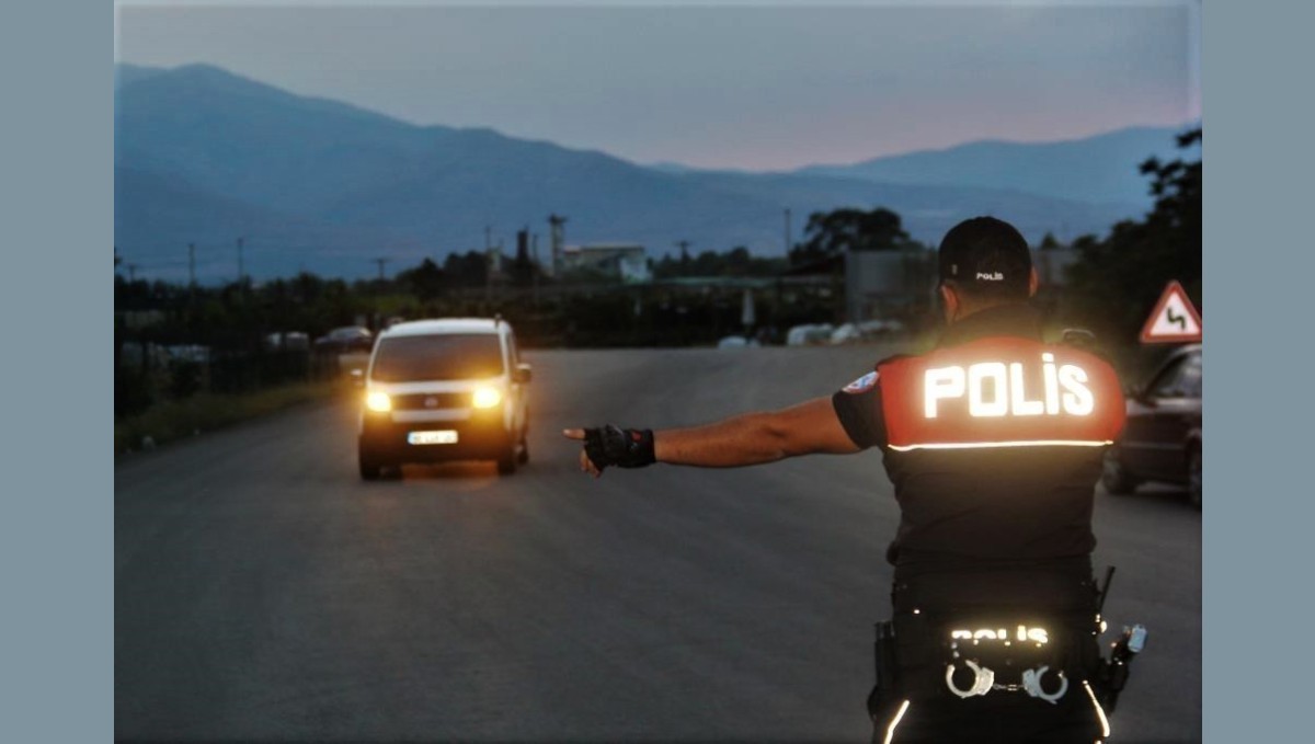 Erzincan'da aranması bulunan 20 şahıs yakalandı