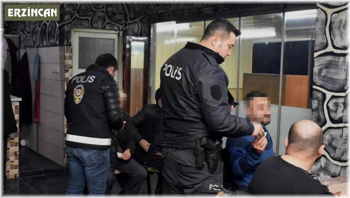 Erzincan'da aranması bulunan 42 kişi ve 68 düzensiz göçmen yakalandı