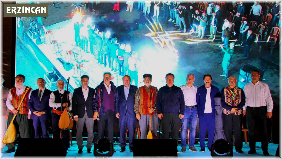 Erzincan'da aşıklar sahne aldı