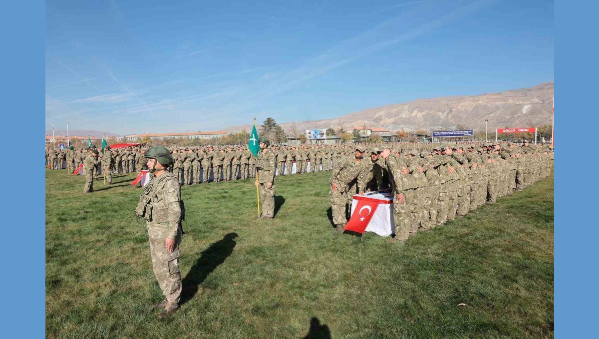 Erzincan'da bedelli erler yemin etti