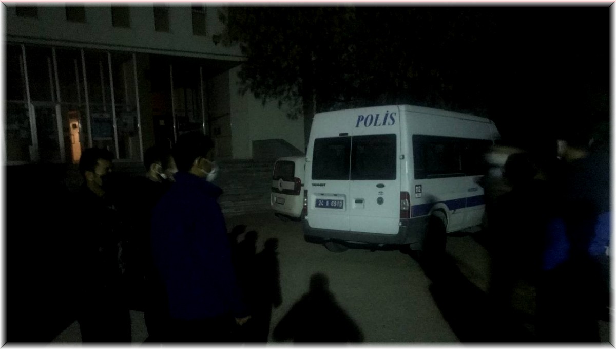 Erzincan'da bir evde 4 kaçak göçmen yakalandı