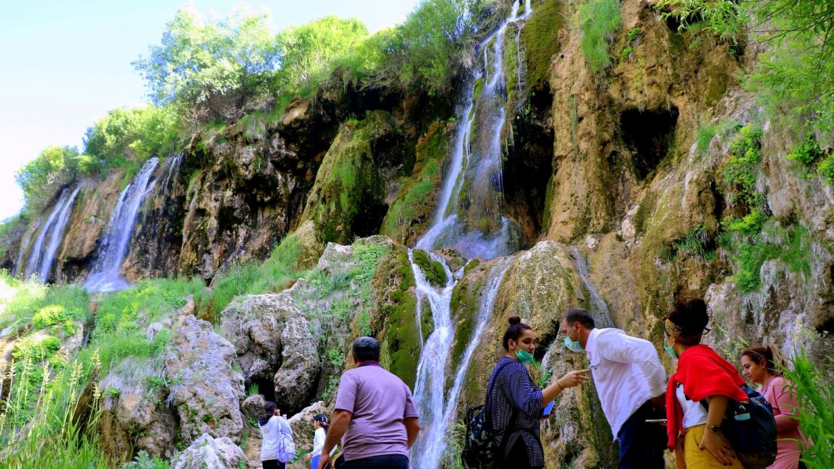 Erzincan'da bunaltıcı sıcaklık, termometreler 40 dereceyi gösterdi