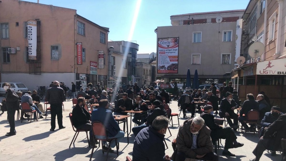 Erzincan'da çay ocaklarında yoğunluk
