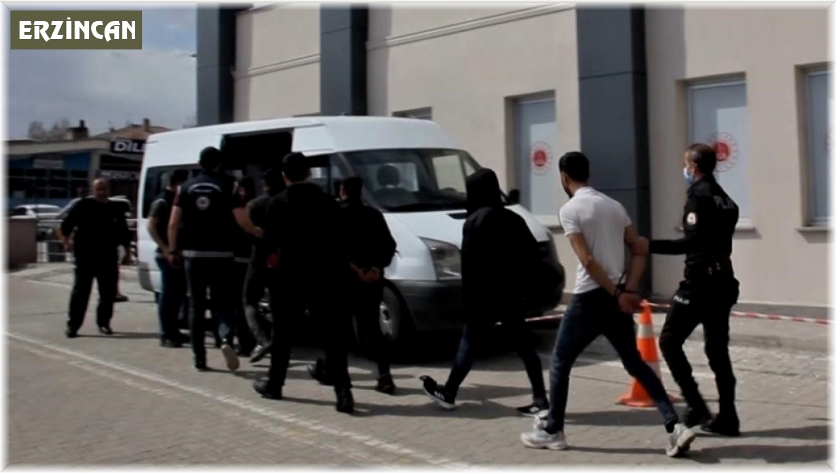 Erzincan'da çeşitli suçlardan aranan 27 kişi yakalandı, 3 kişi gözaltına alındı