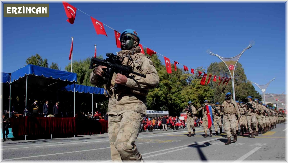 Erzincan'da Cumhuriyet Bayramı coşkusu yaşandı
