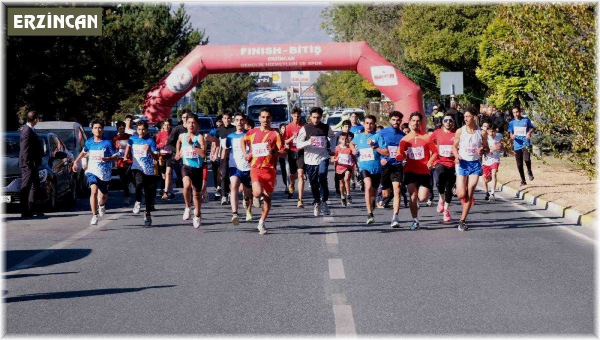 Erzincan'da Cumhuriyet Koşusu yapıldı