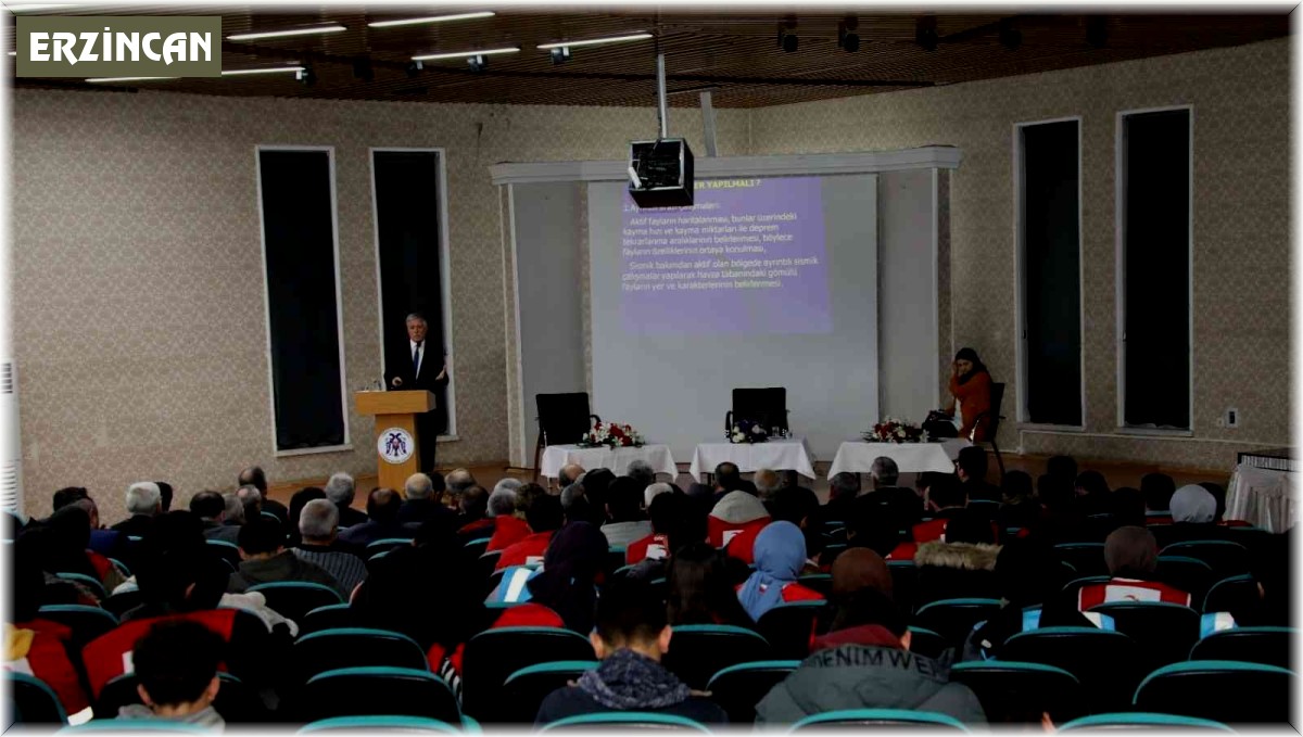 Erzincan'da Depremle Yaşamak konulu açık oturum yapıldı, fotoğraf sergisi açıldı